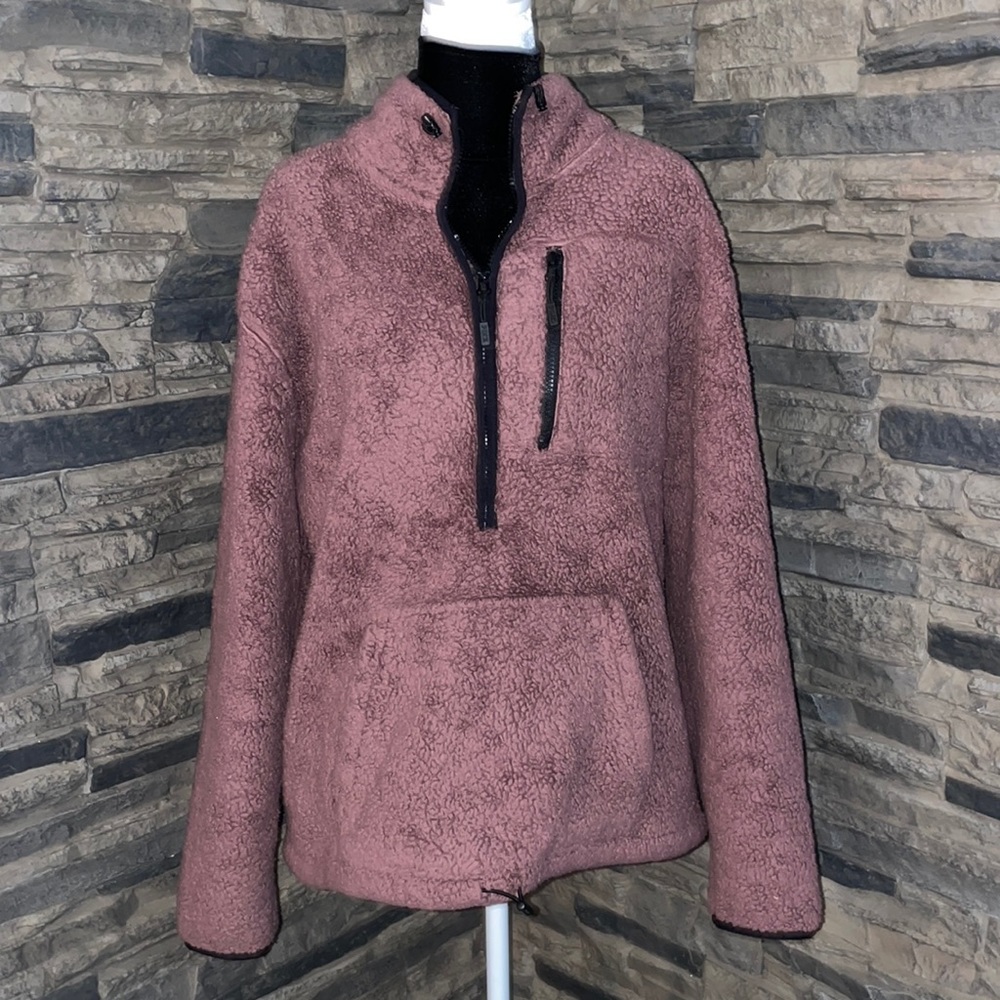 VS PINK Sherpa Half Zip Pullover